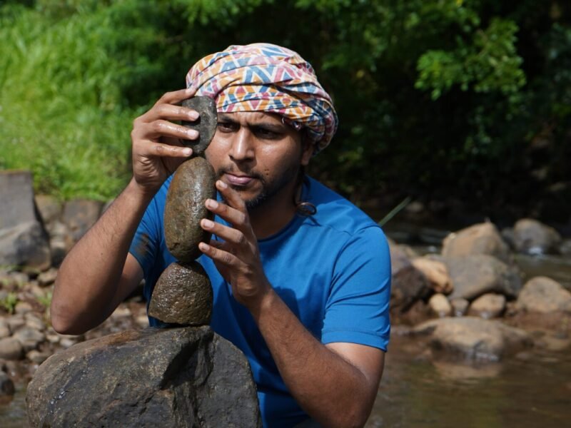 Gautam Vaishnav - Rock Balancing Artist